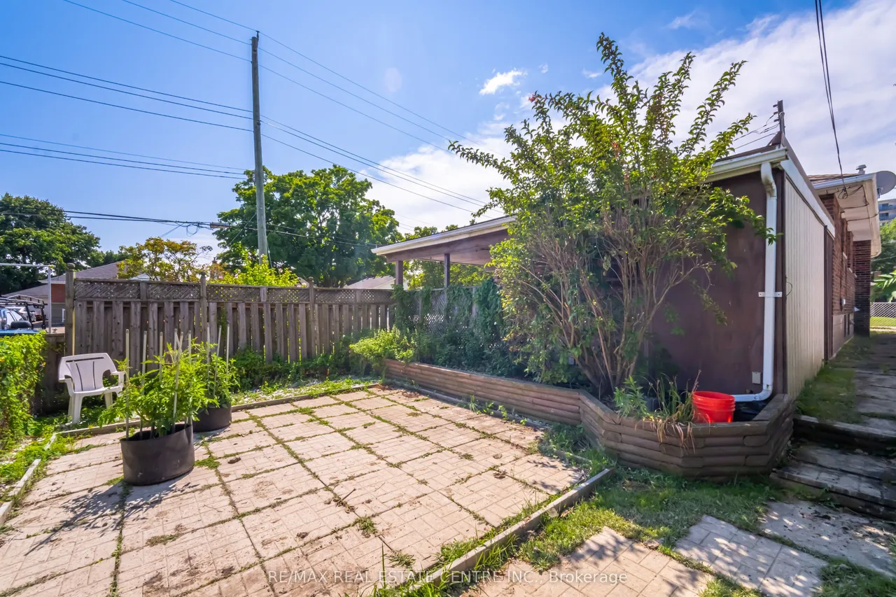 524 East 16th Street — photo 32