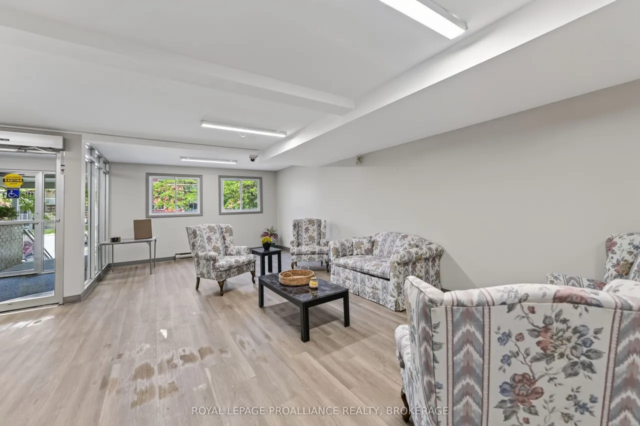 316 Kingsdale Avenue — photo 3