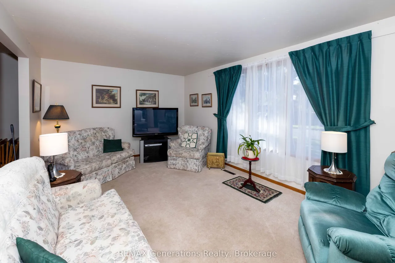 235 Maple Avenue — photo 3
