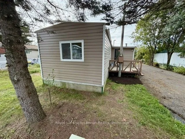 7 Sarawak Drive — photo 17