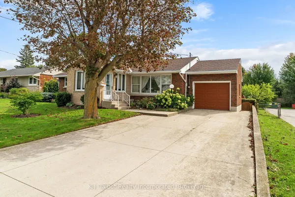 78 Blake Street E — photo 2