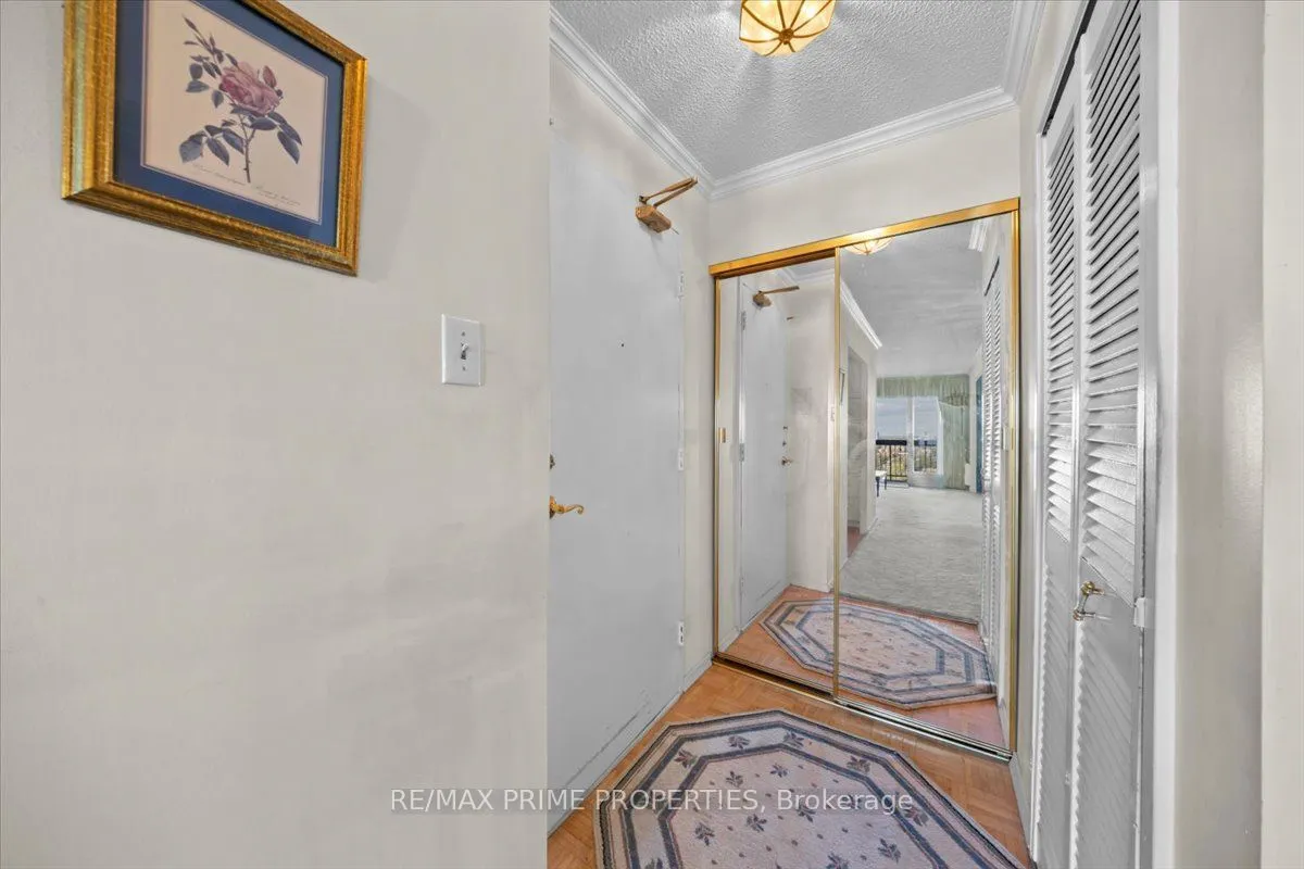 158B Mcarthur Avenue, Unit 1807 — photo 2