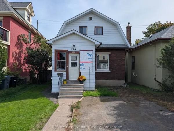 226 Harold Street N
