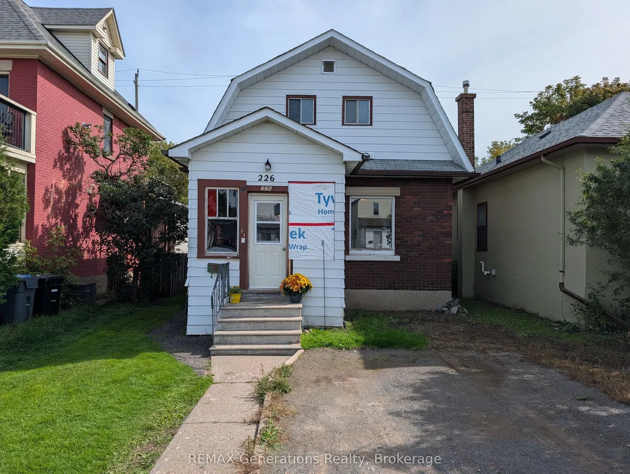 226 Harold Street N
