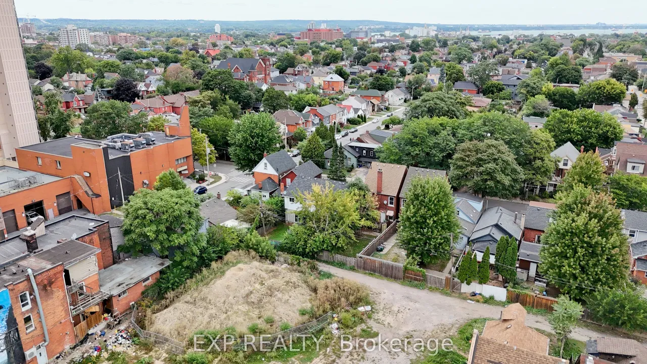 410 King William Street — photo 46