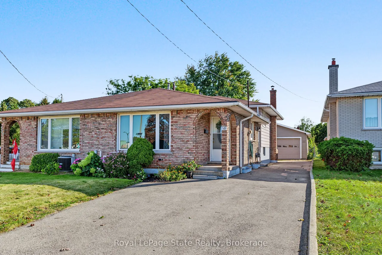 589 Mohawk Road W
