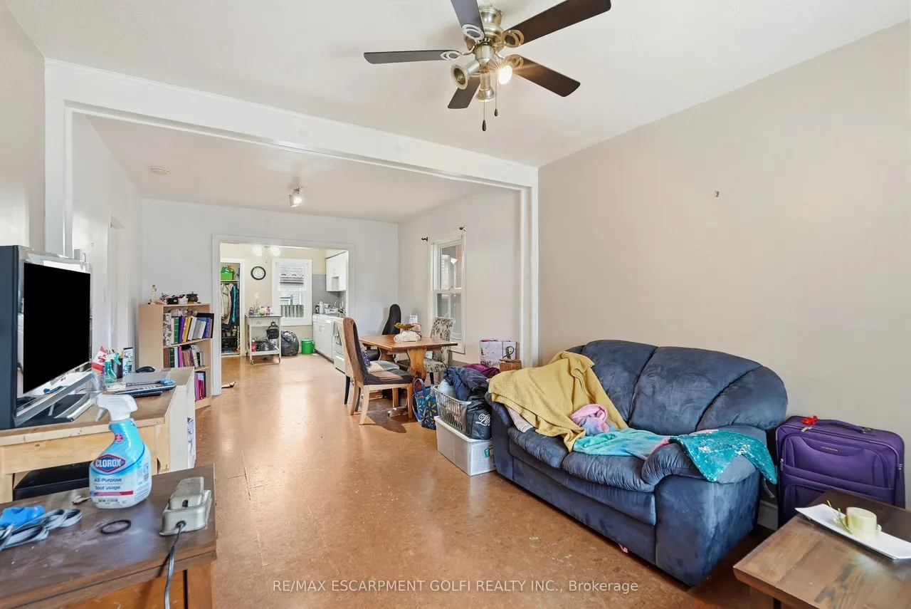 524 Roxborough Avenue — photo 3