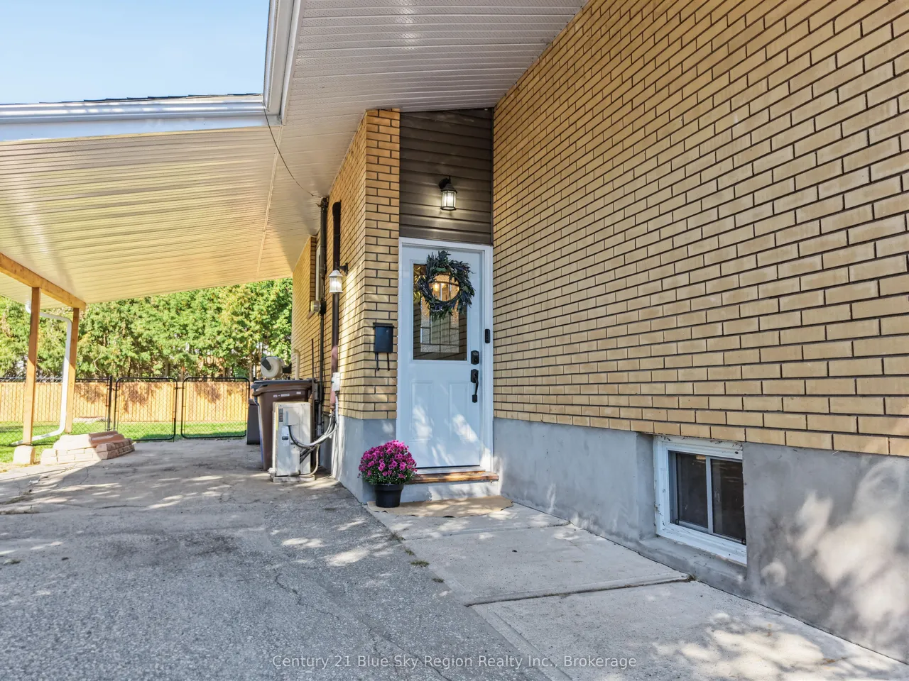 13 Milford Crescent — photo 3