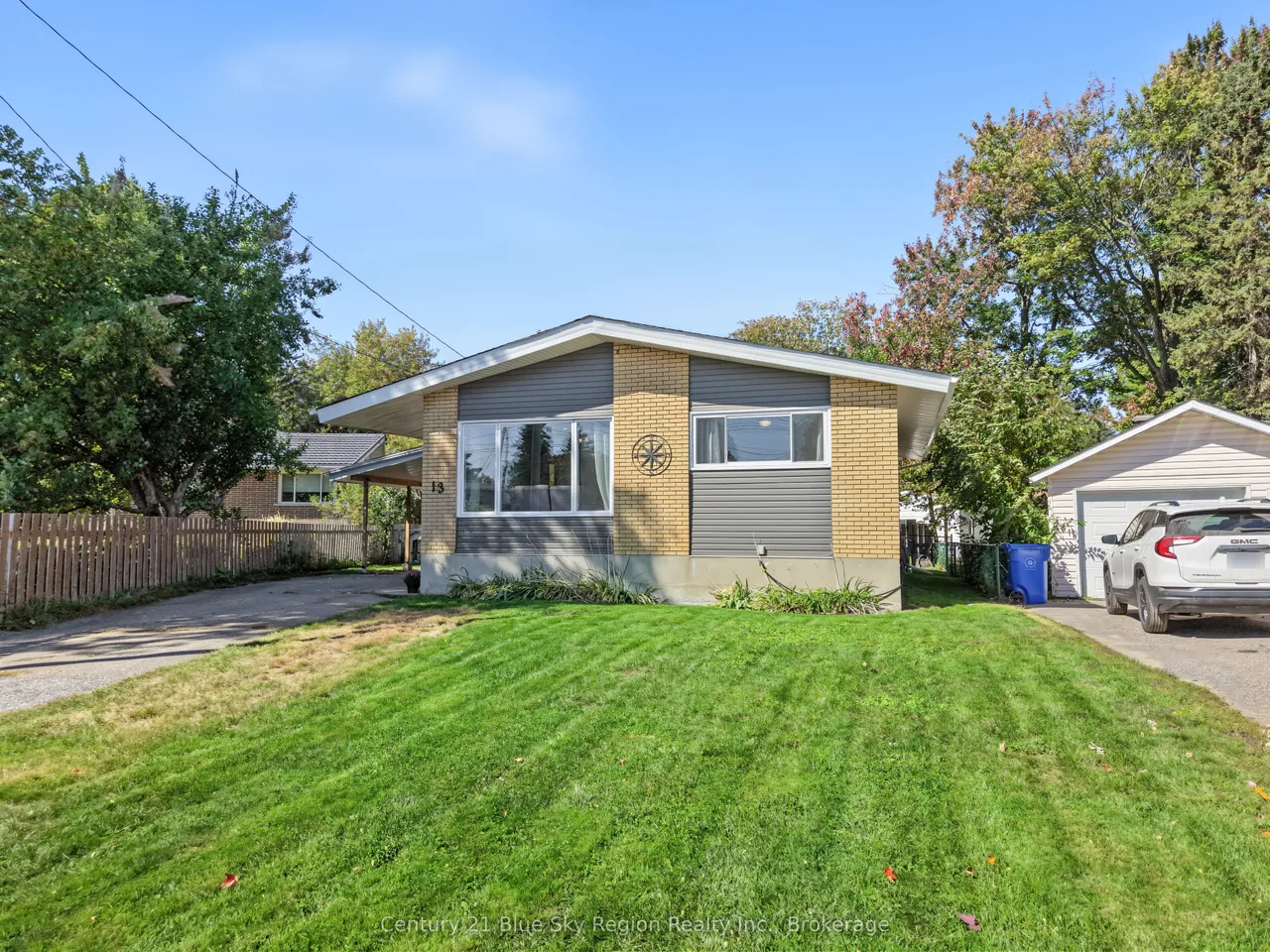 13 Milford Crescent — photo 45
