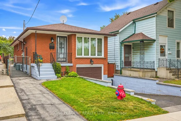 137 Picton Street E
