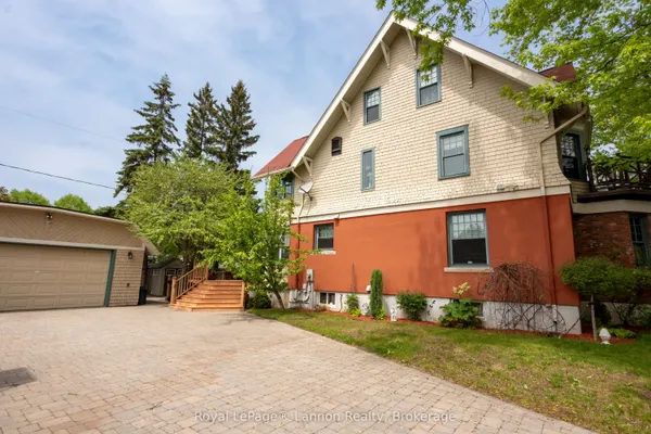 34 Winnipeg Avenue — photo 2