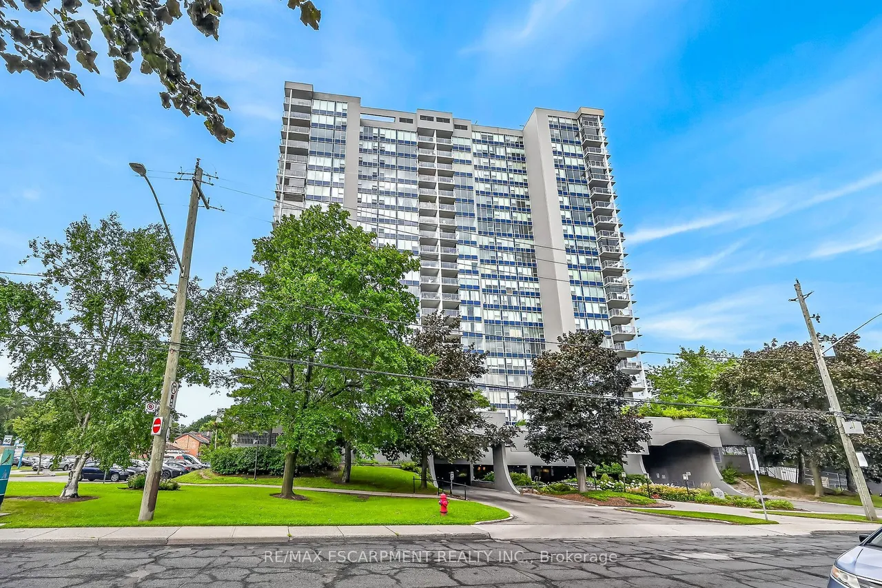 75 QUEEN Street N, Unit 808 — photo 2