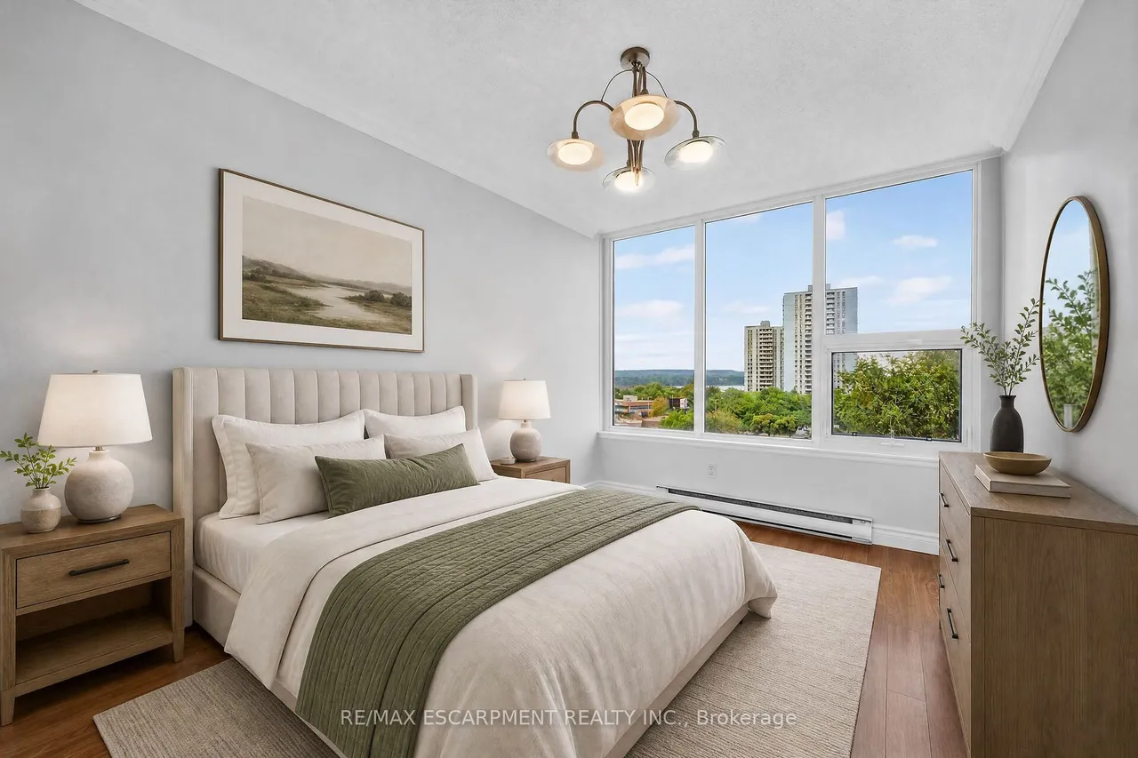 75 QUEEN Street N, Unit 808 — photo 40