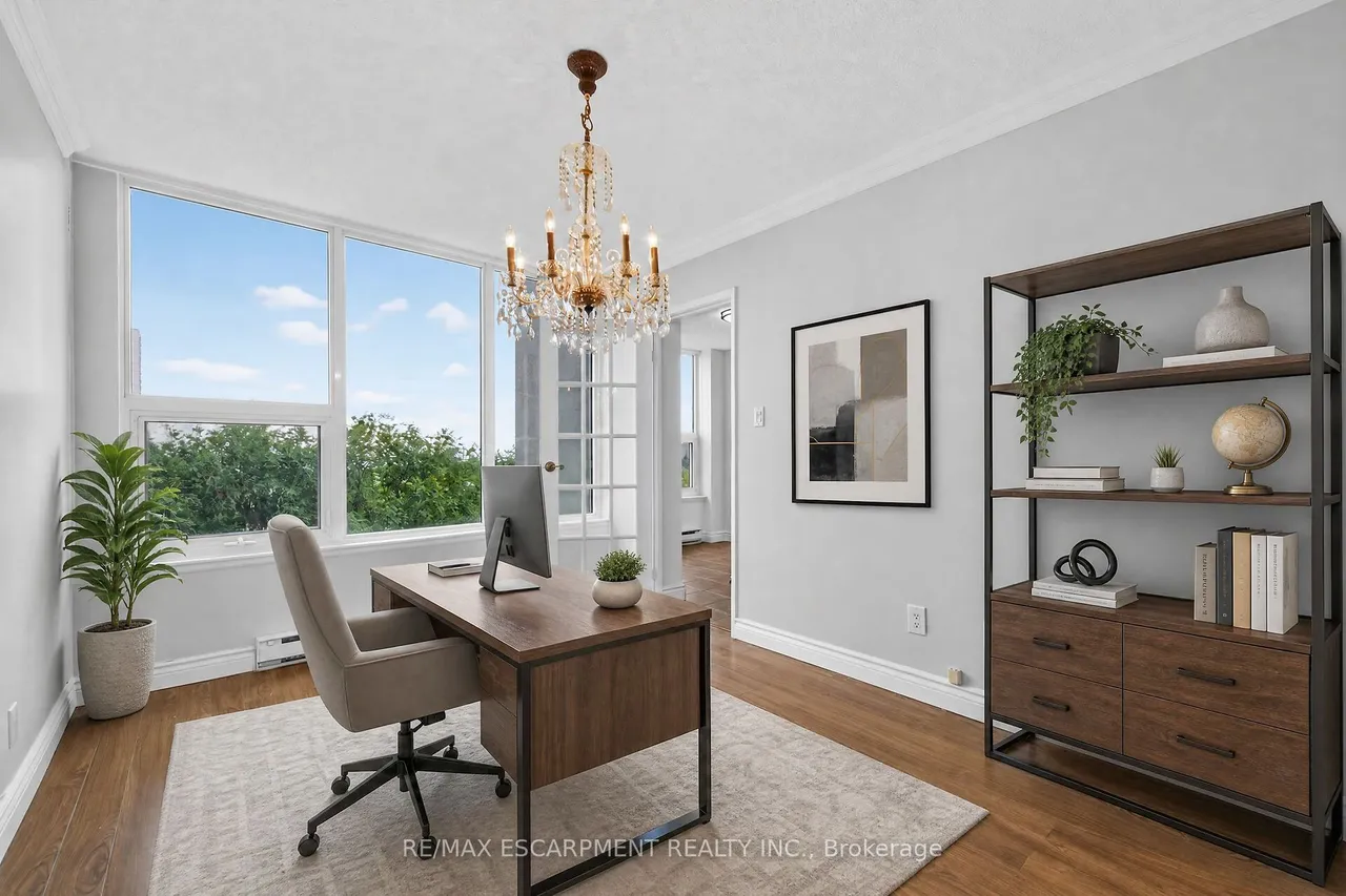 75 QUEEN Street N, Unit 808 — photo 41