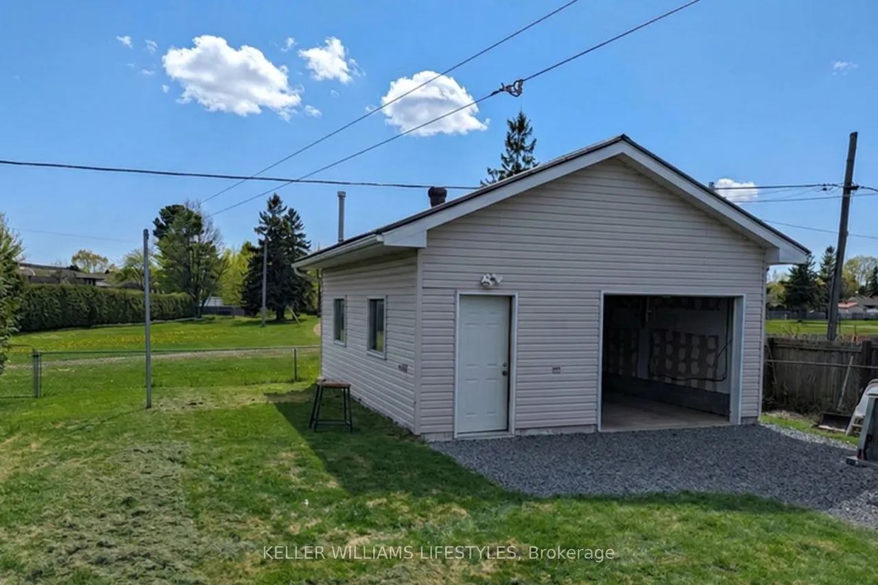 17 Nightingale Drive — photo 3