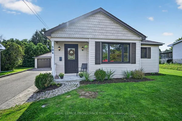 304 Oxford Avenue — photo 2