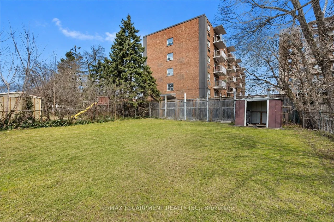 37 Lilacside Drive — photo 32