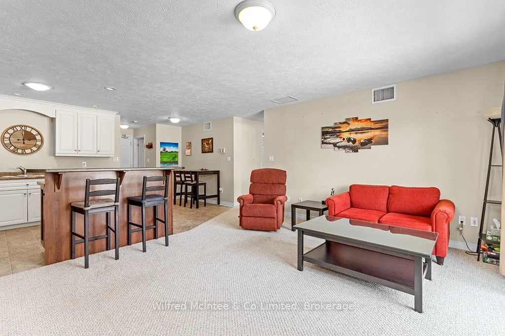 125 William Street N, Unit 406 — photo 2