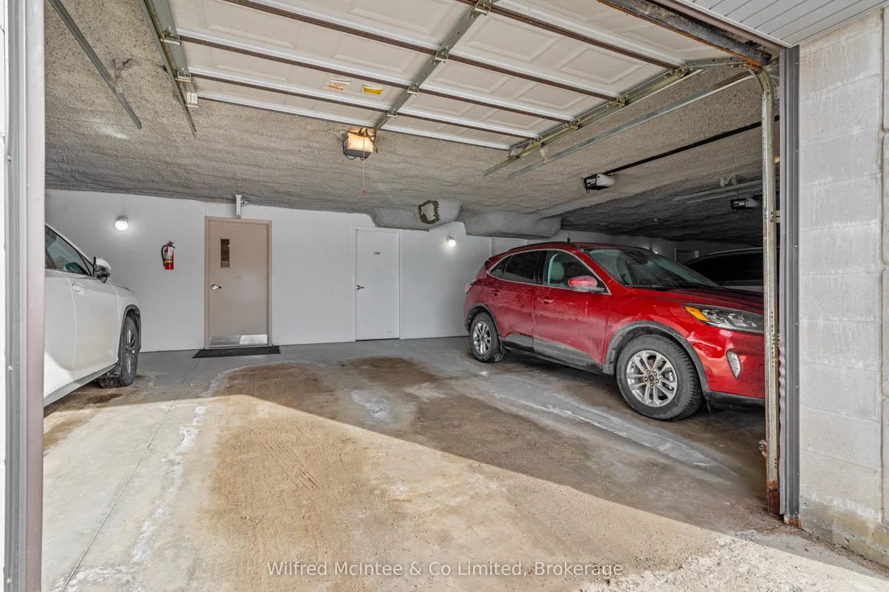125 William Street N, Unit 406 — photo 48