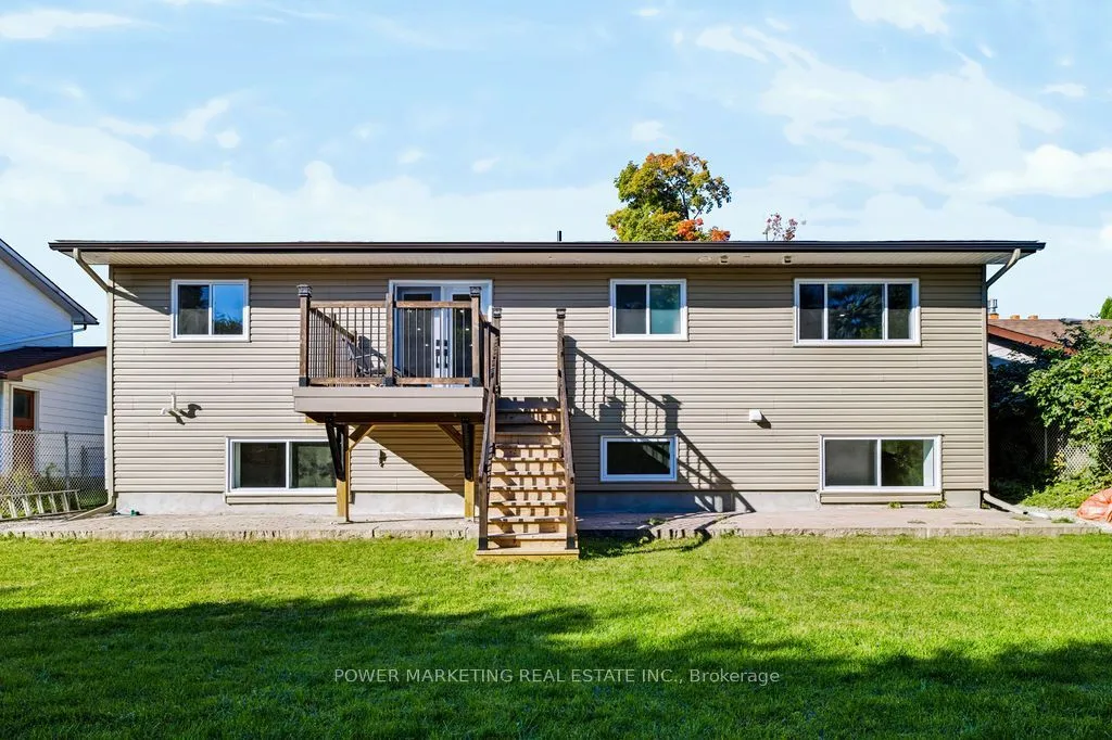 22 PARKGLEN Drive — photo 43