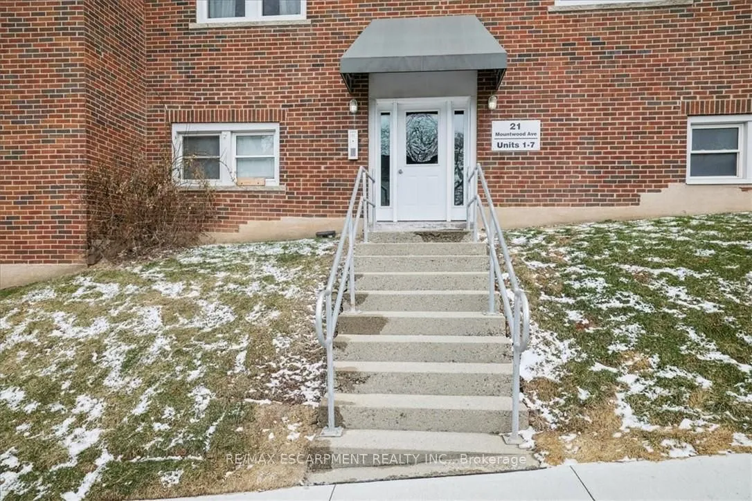 21 Mountwood Avenue, Unit 6 — photo 3