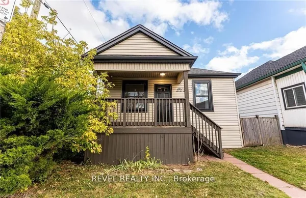 222 Kensington Avenue N — photo 2