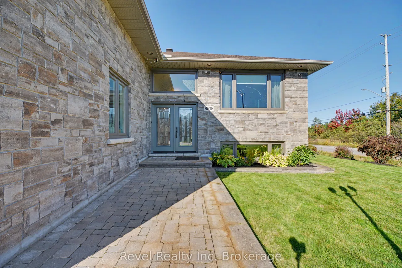 5 Sugarbush Street — photo 2