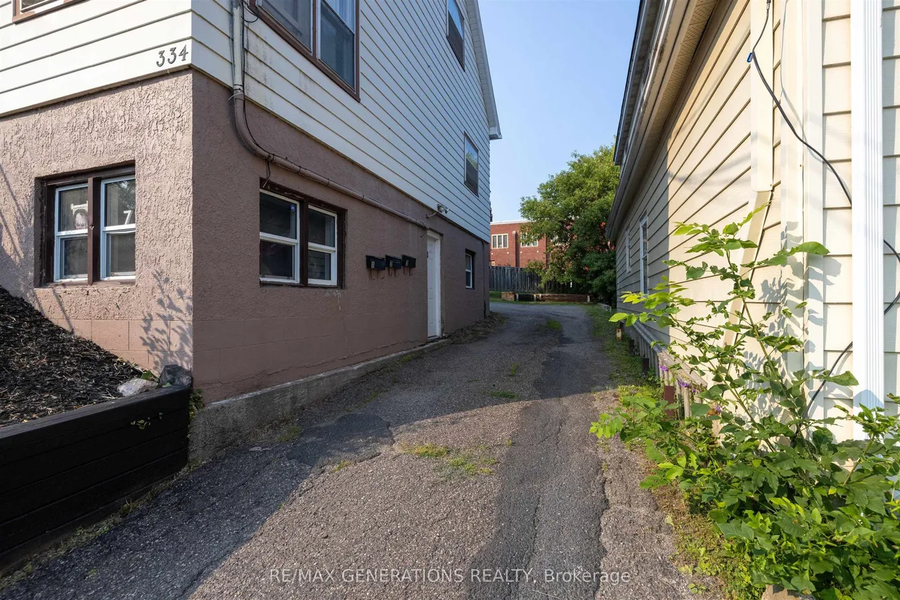 334 PEARL Street — photo 3