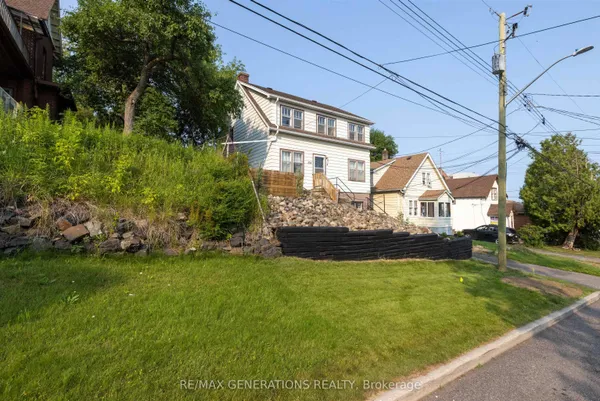334 PEARL Street — photo 2