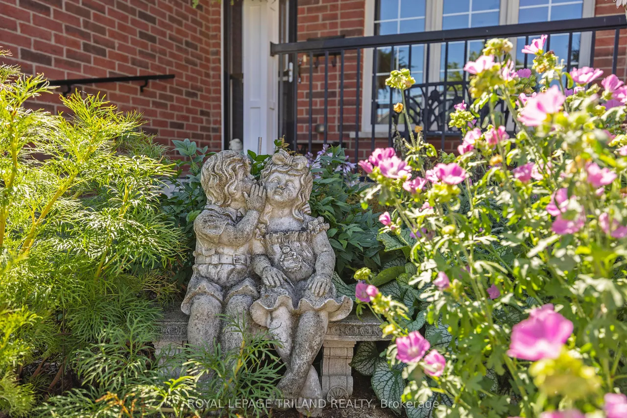 17 Jacklin Court — photo 3