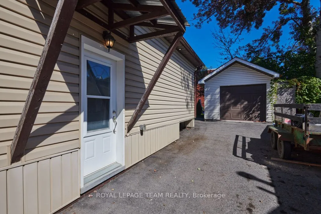 321 Mona Avenue — photo 32