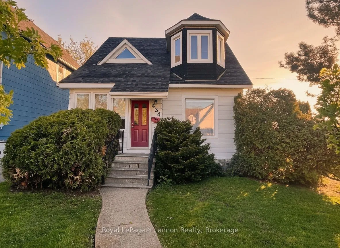 434 Hebert Street — photo 3