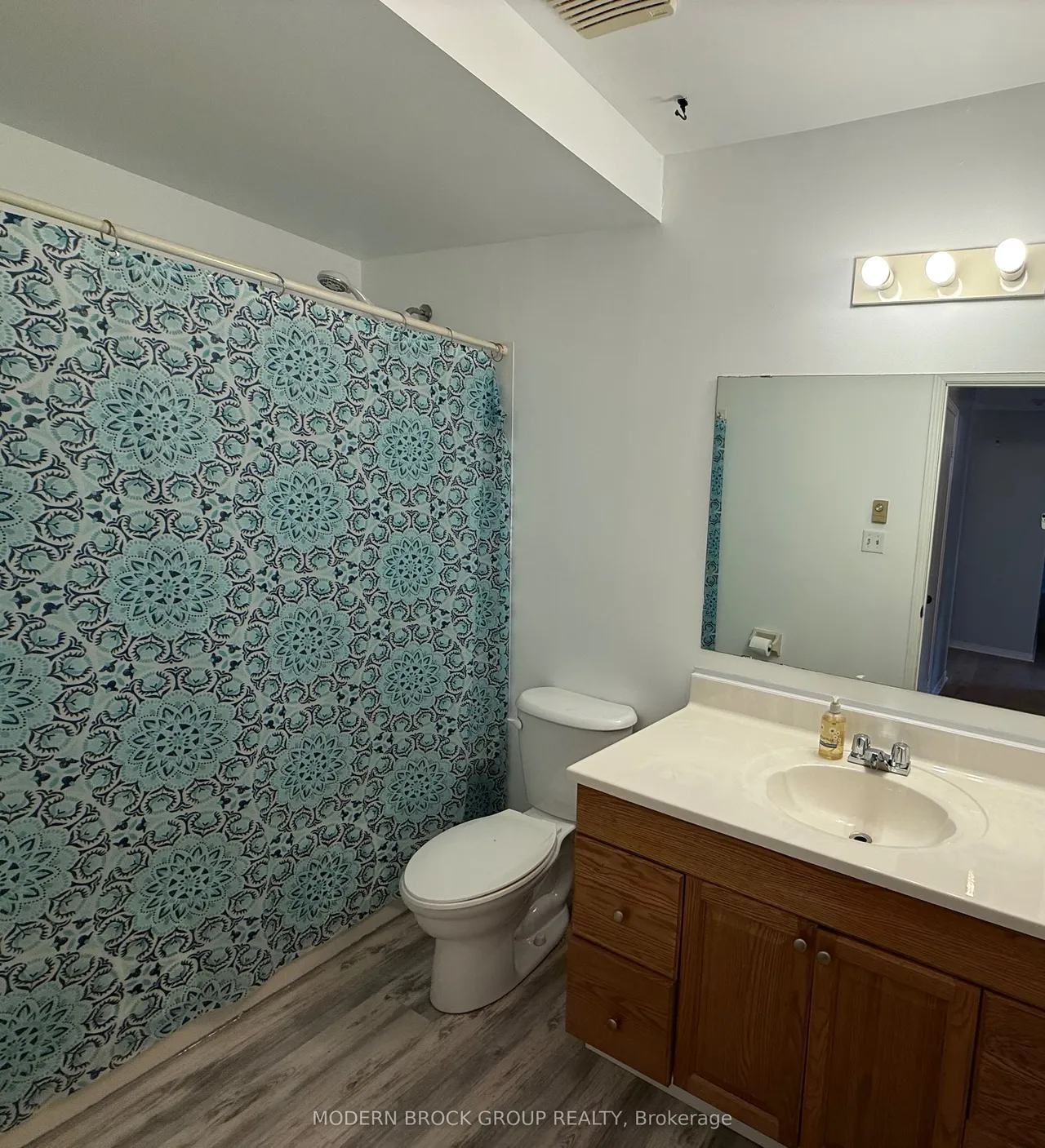 1100 Millwood Avenue, Unit 105 — photo 15