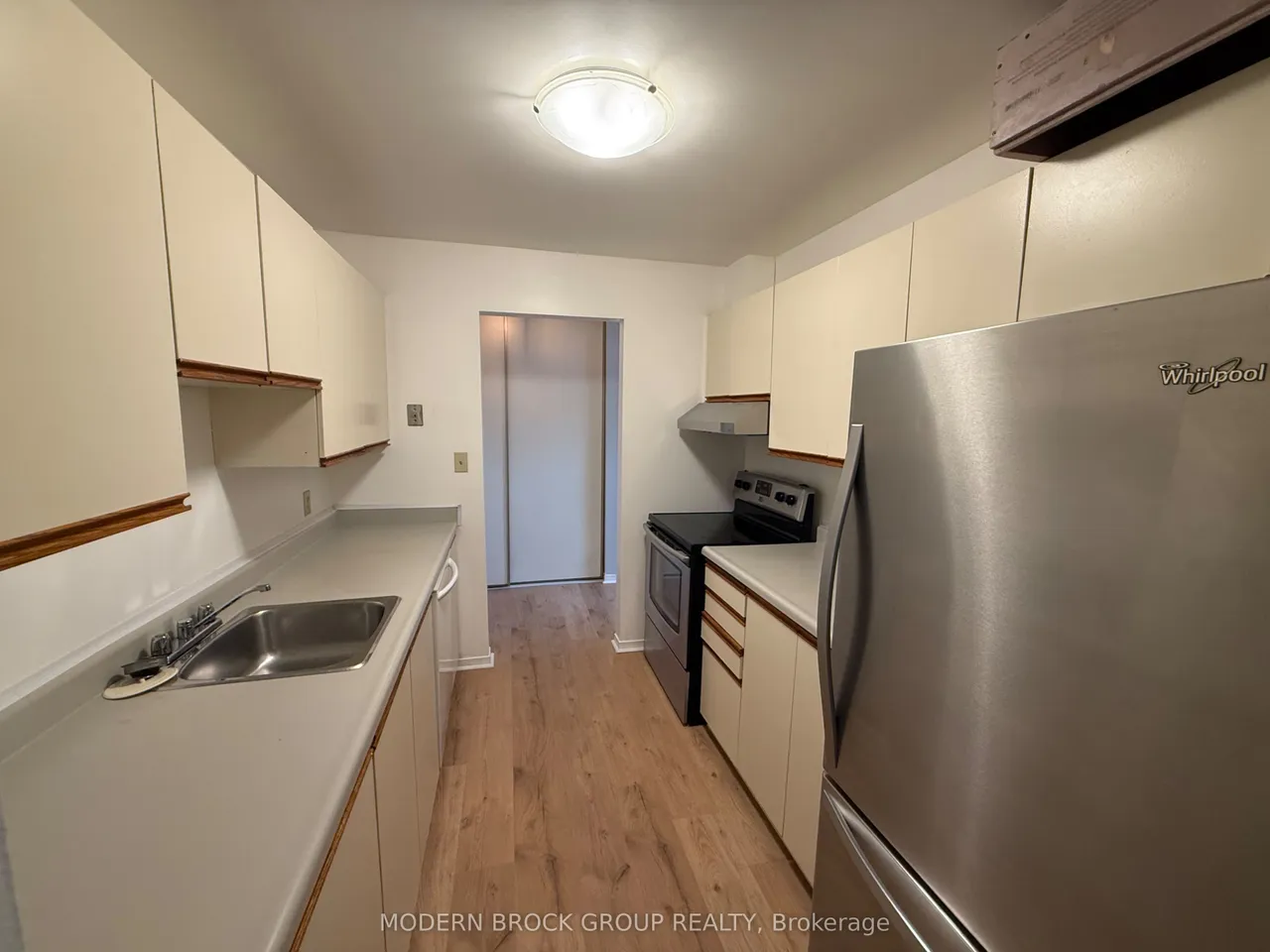 1100 Millwood Avenue, Unit 105 — photo 14