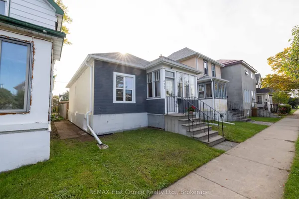 322 Ogden Street — photo 2