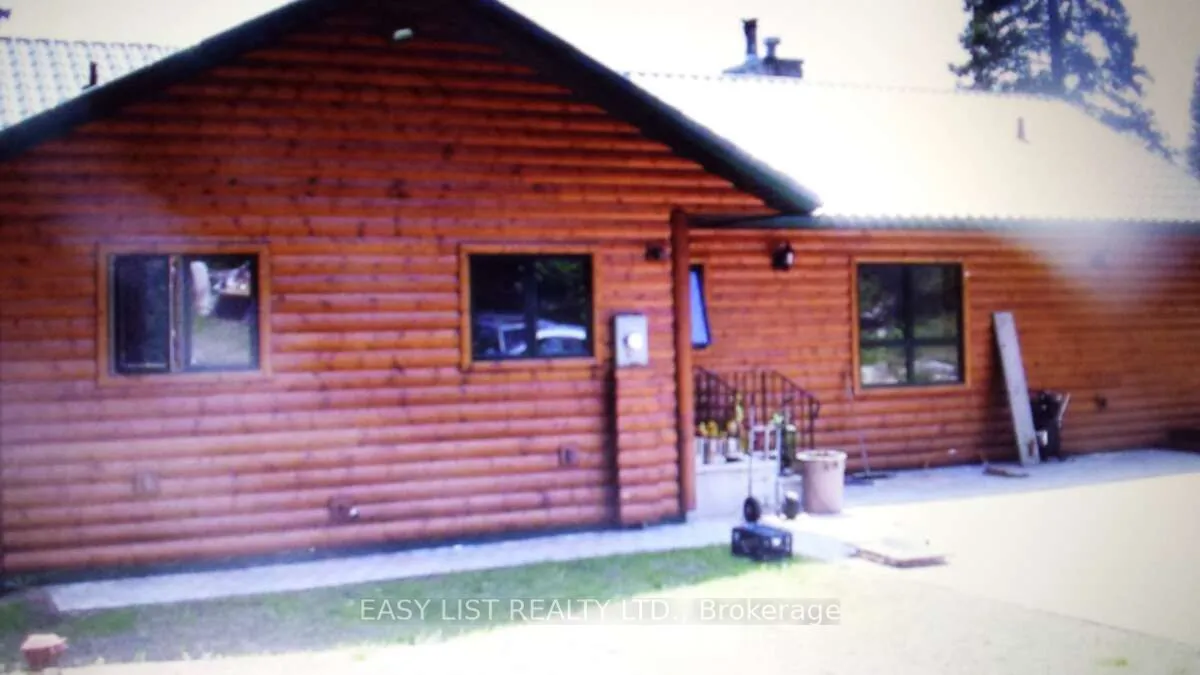 477 HWY 586 — photo 3
