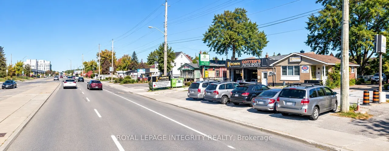 1425 Woodroffe Avenue — photo 2