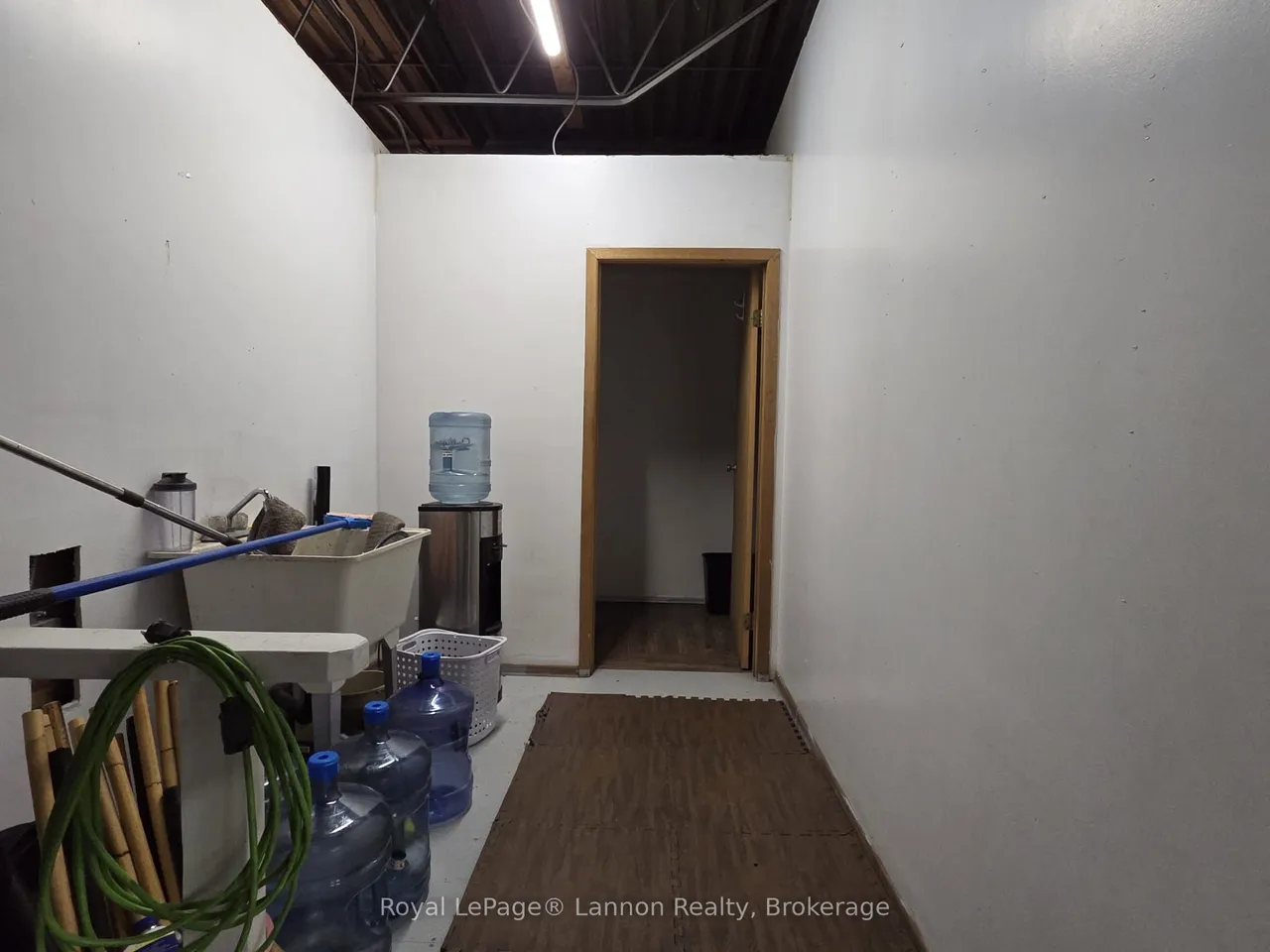 910 Memorial Avenue — photo 22