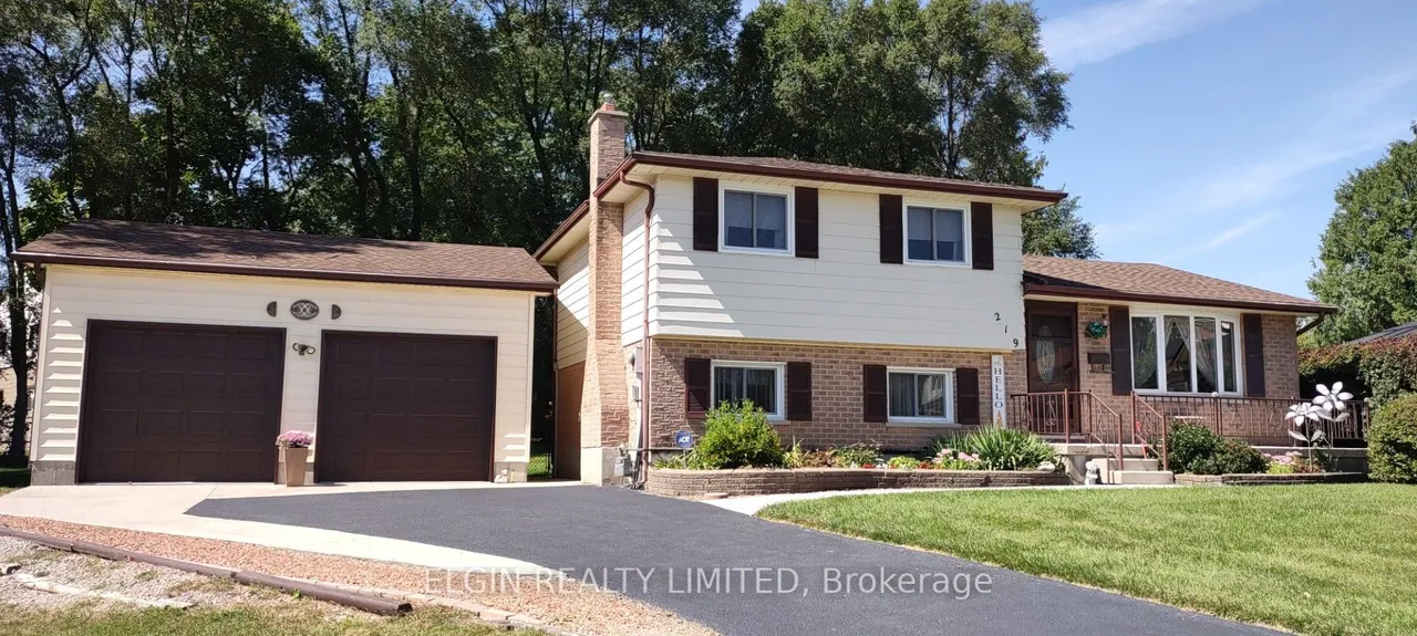 219 Brentwood Crescent — photo 33