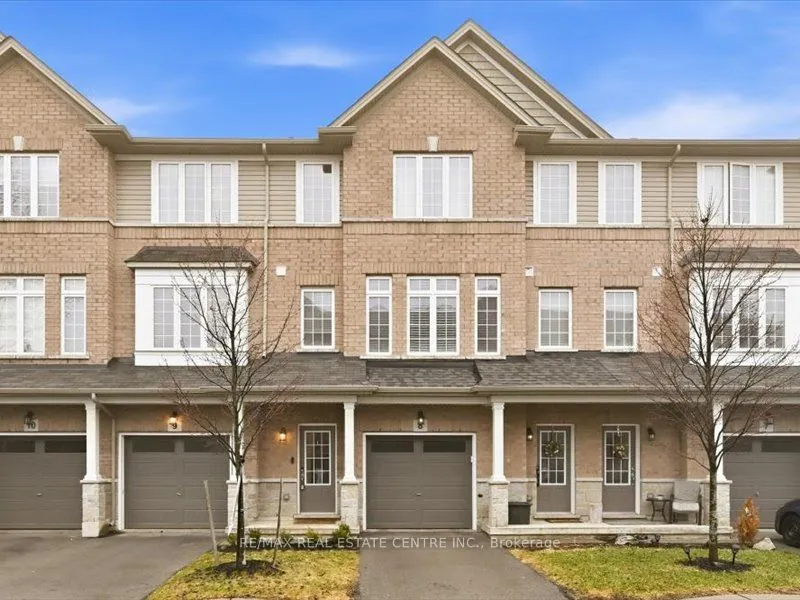 122 Dundas Street E, Unit 9 — photo 2