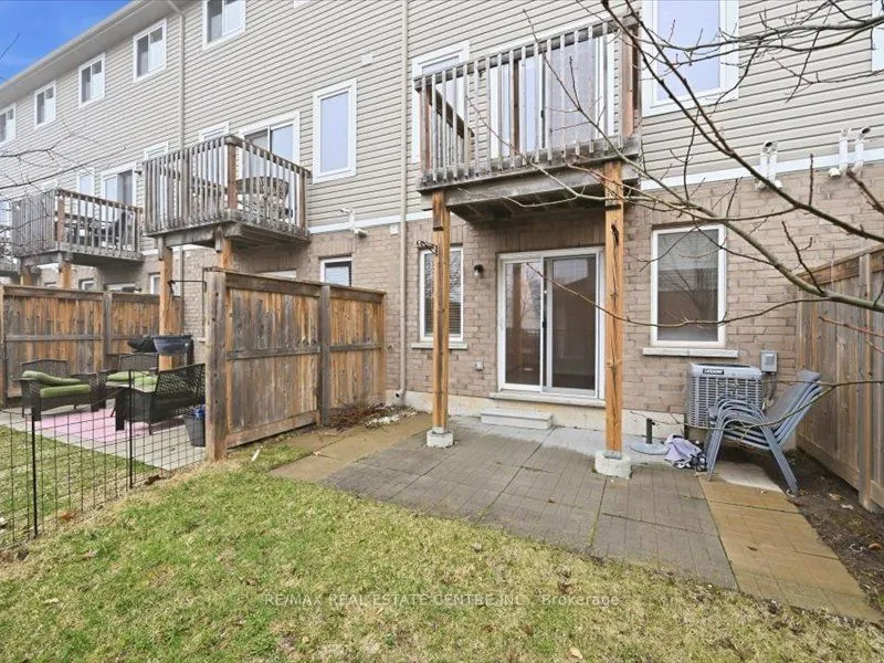 122 Dundas Street E, Unit 9 — photo 36