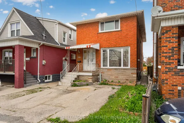 1385 Barton Street E — photo 2