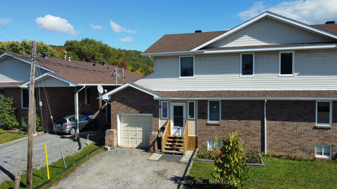 124 Johnston Road — photo 3