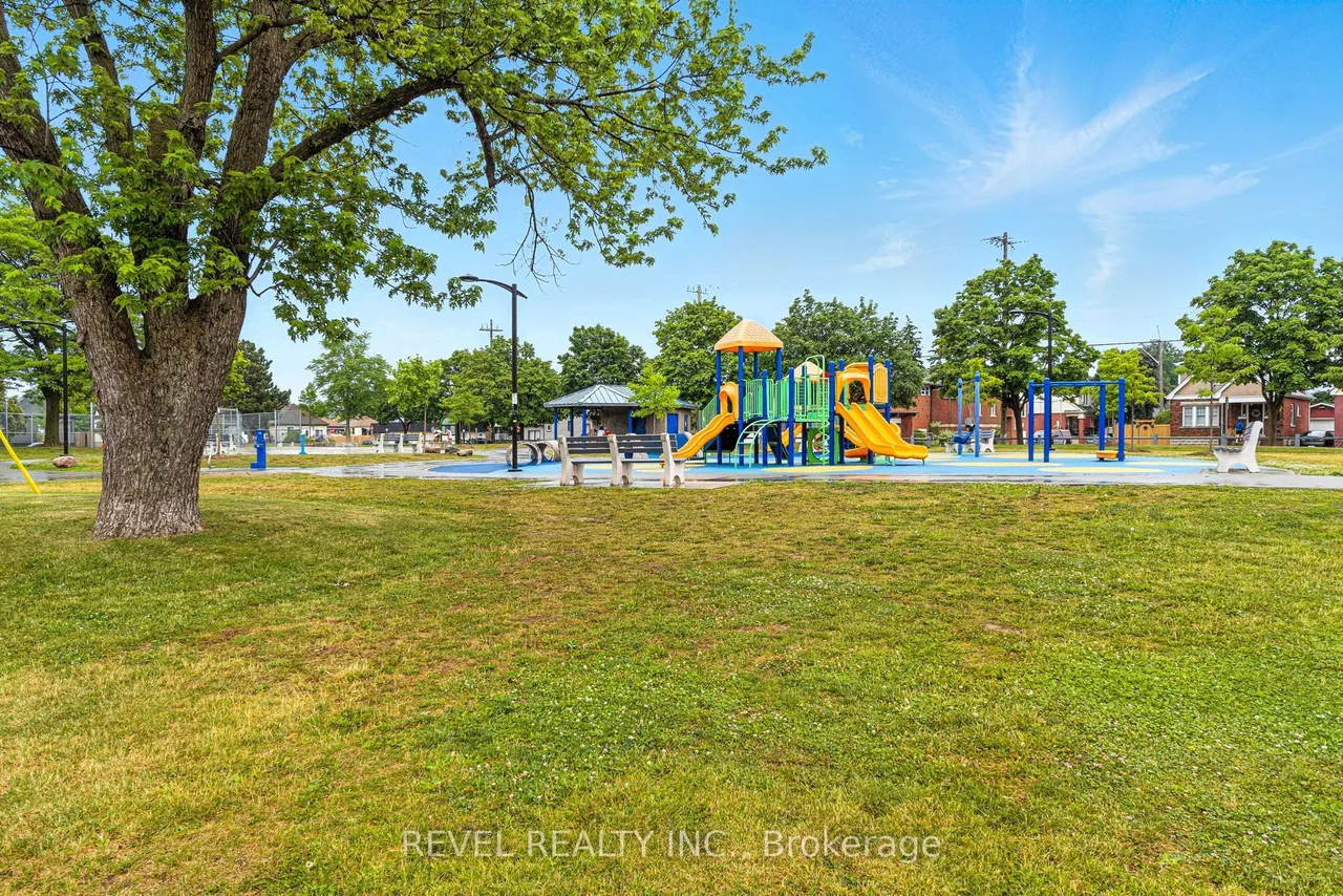 236 Cope Street — photo 49