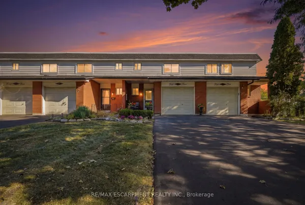 53 Bryna Avenue S