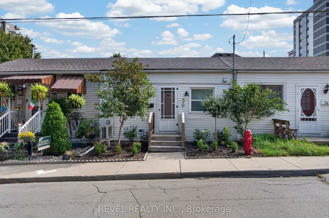 30 Ray Street N — photo 2
