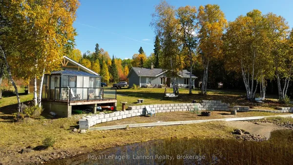 44 Hicks Road — photo 2