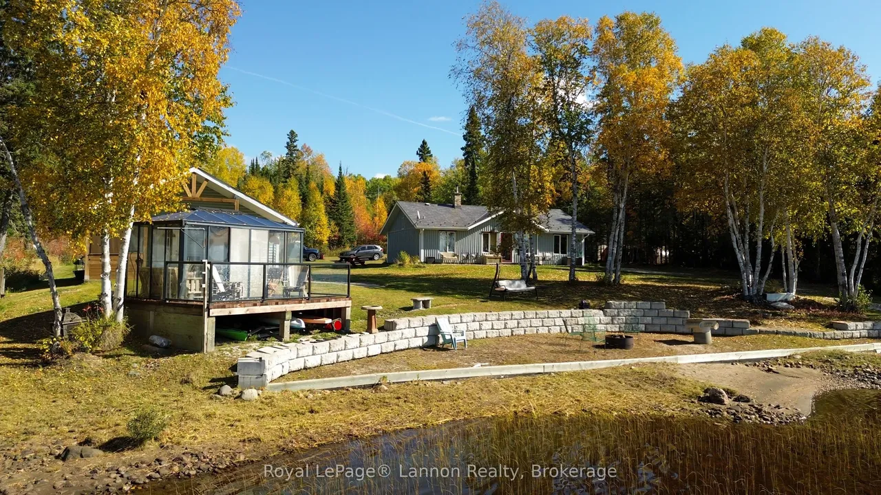 44 Hicks Road — photo 2