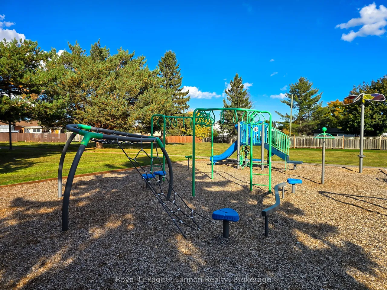115 Newberry Crescent — photo 3