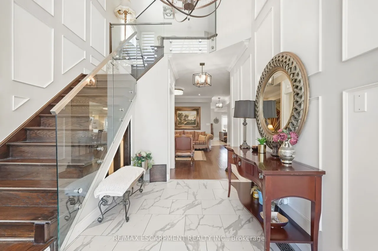 88 Eringate Court — photo 3